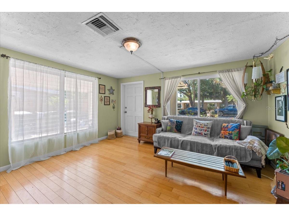 531 6th Street S Safety Harbor FL 34695 TB8498700 image6