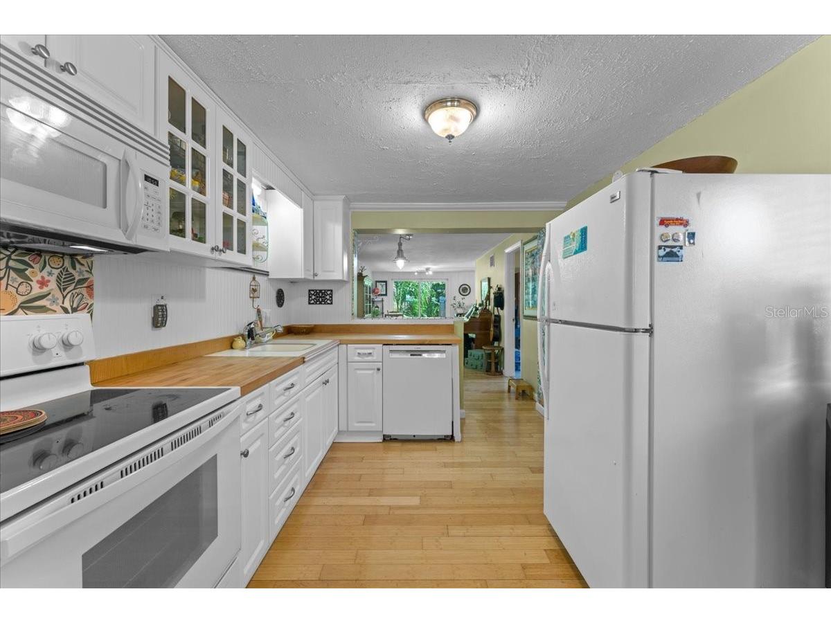531 6th Street S Safety Harbor FL 34695 TB8498700 image9