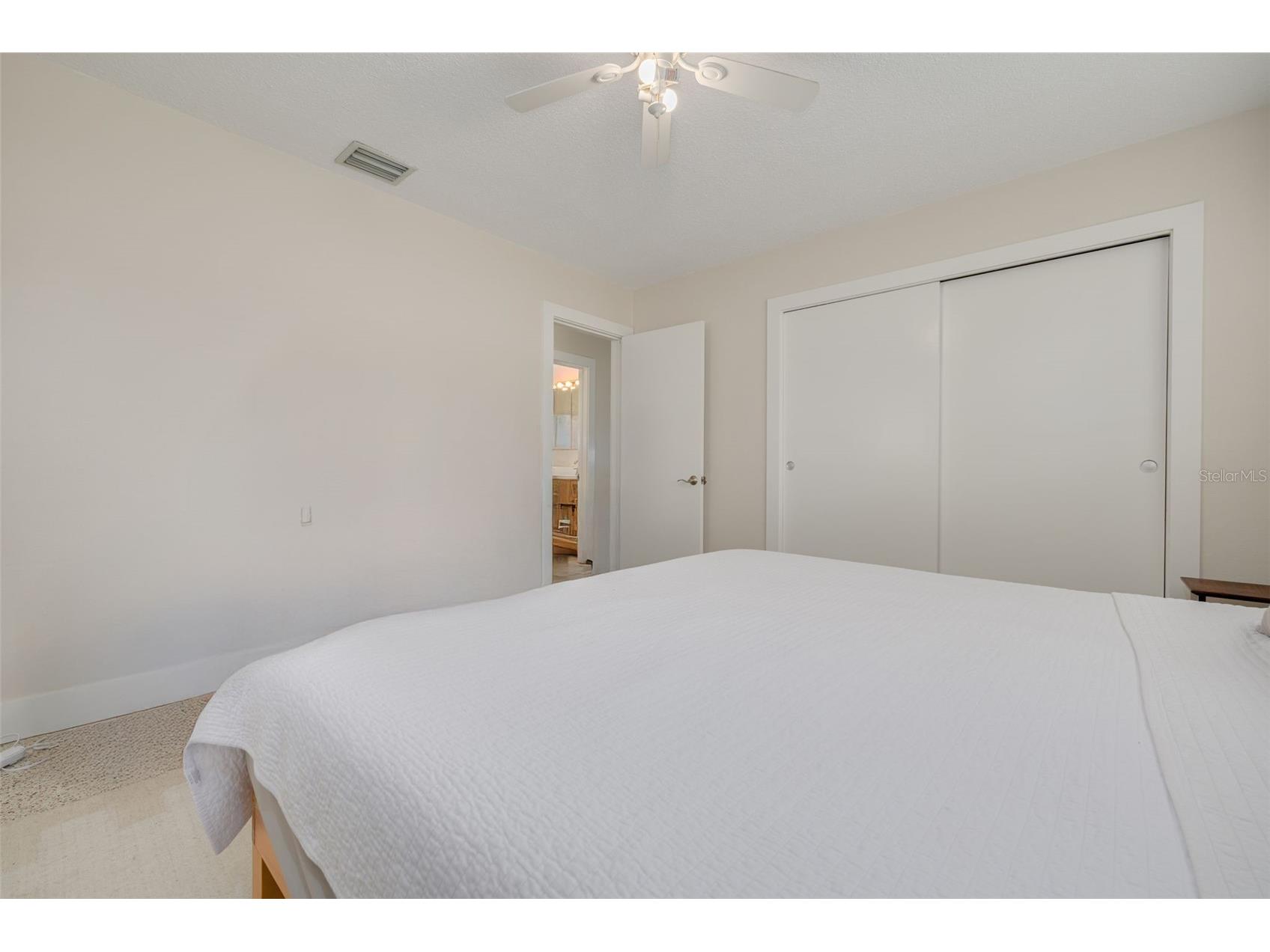 531 75th Avenue N Saint Petersburg FL 33702 TB8531013 image12
