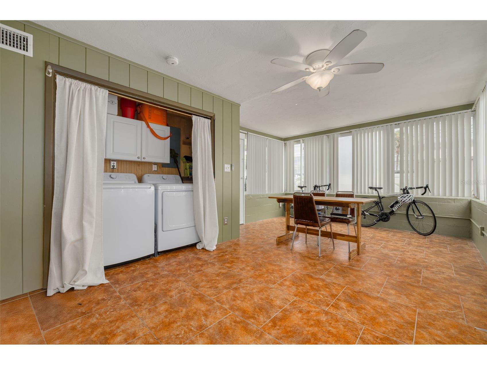 531 75th Avenue N Saint Petersburg FL 33702 TB8531013 image8