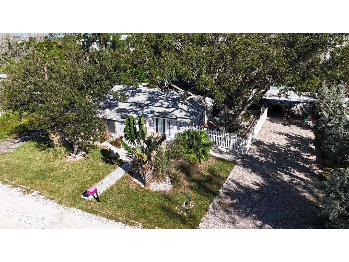 531 Edlee Lane Longboat Key FL 34228 - SARASOTA BAY AND GULF OF MEXIC A4668744 image1