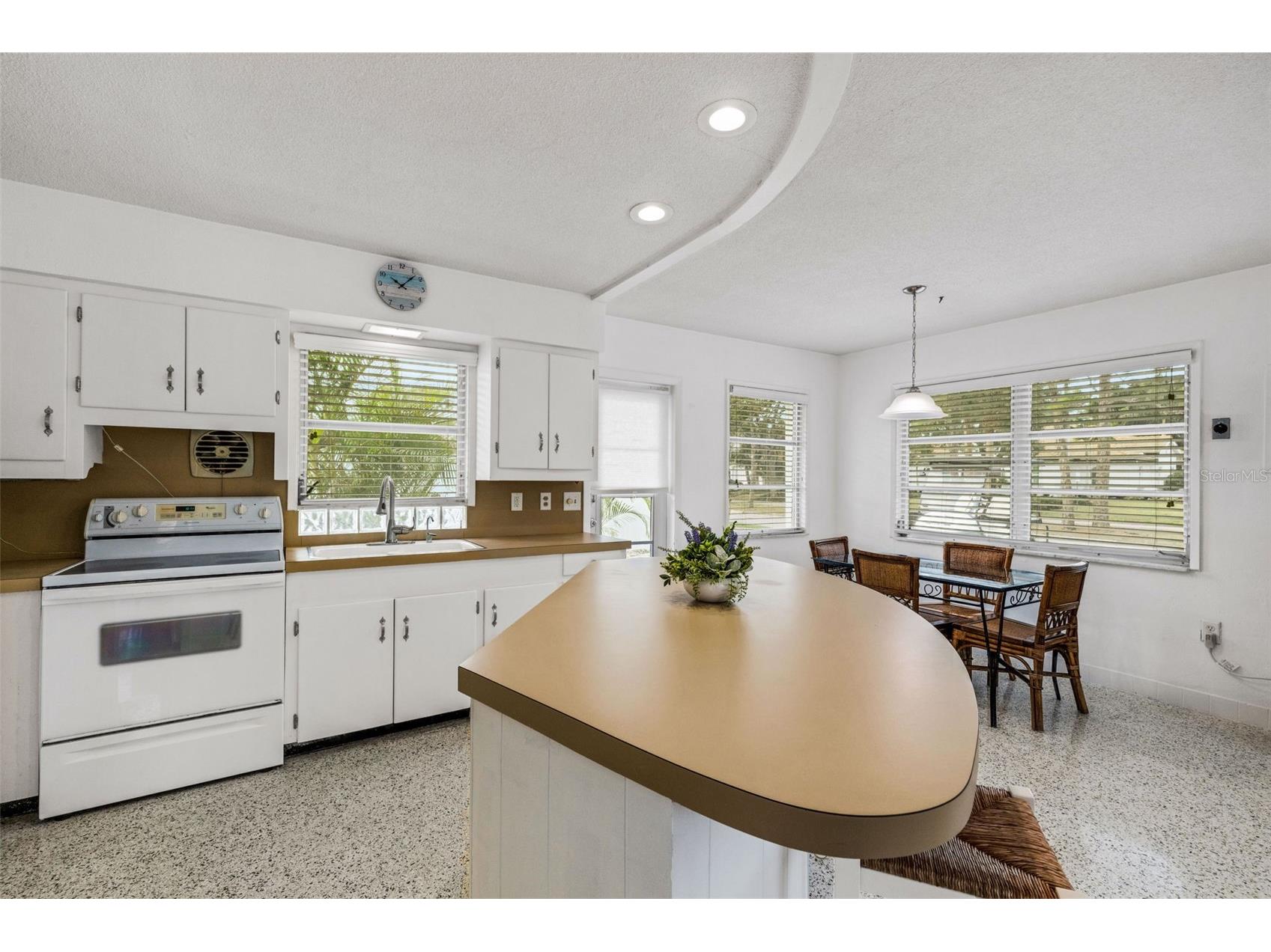 531 Granada Avenue Venice FL 34285 N6143165 image8
