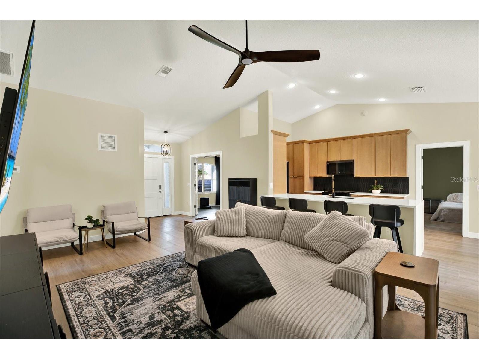 531 Hunter Lane Bradenton FL 34212 TB8462221 image3