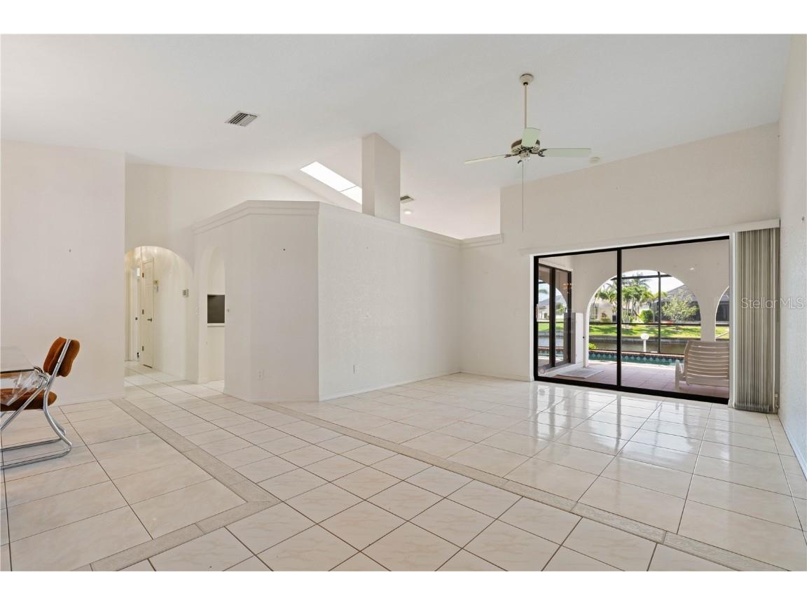 531 Madrid Boulevard Punta Gorda FL 33950 C7511261 image3