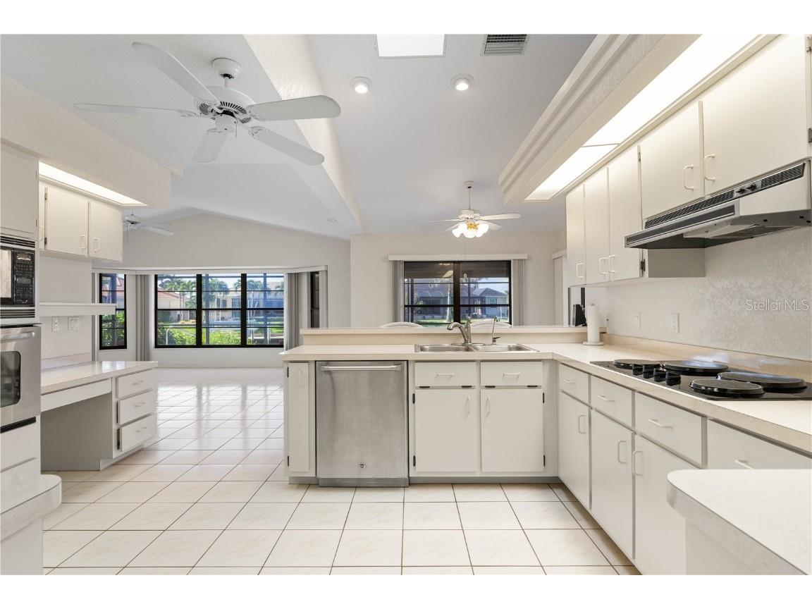 531 Madrid Boulevard Punta Gorda FL 33950 C7511261 image8