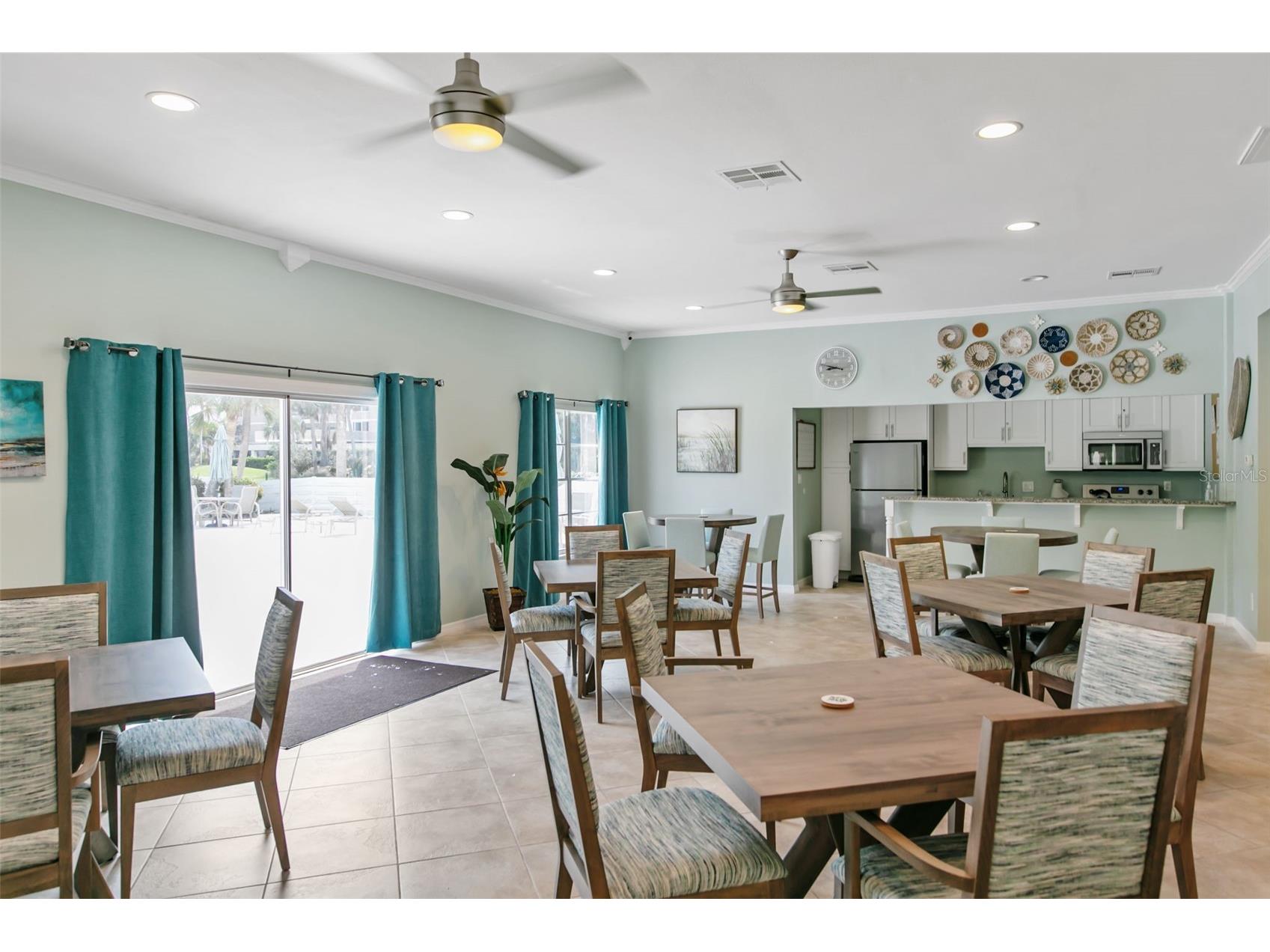 531 Sutton Place Longboat Key FL 34228 A4681208 image22