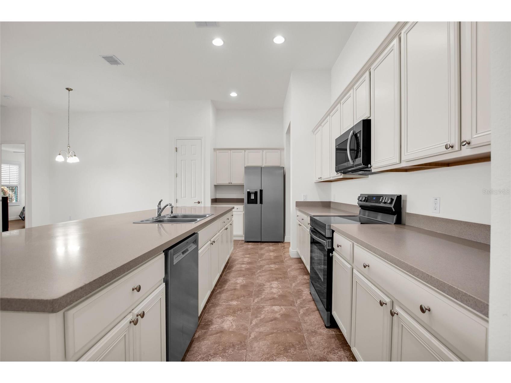 531 Villa Park Road Kissimmee FL 34759 S5144738 image8