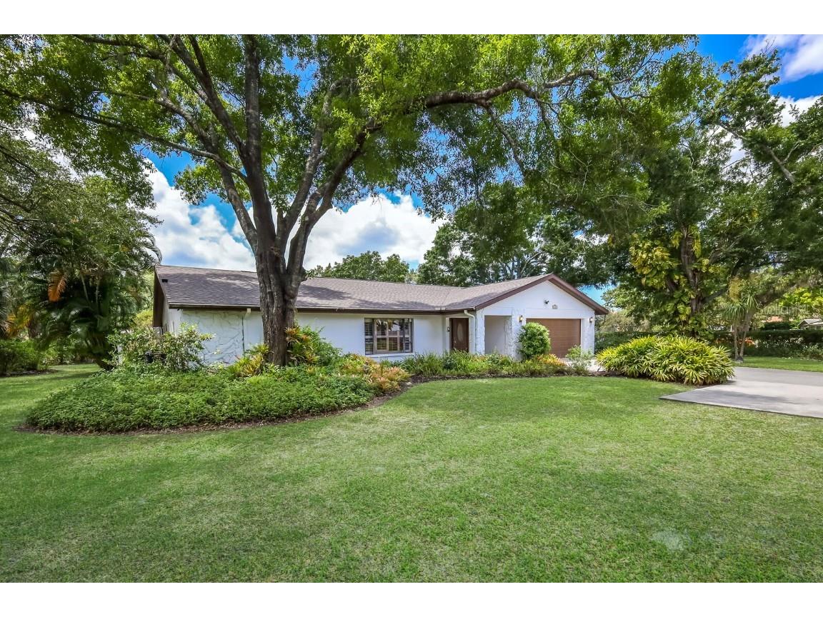 5310 Dominica Circle Sarasota FL 34233 A4609454 image1