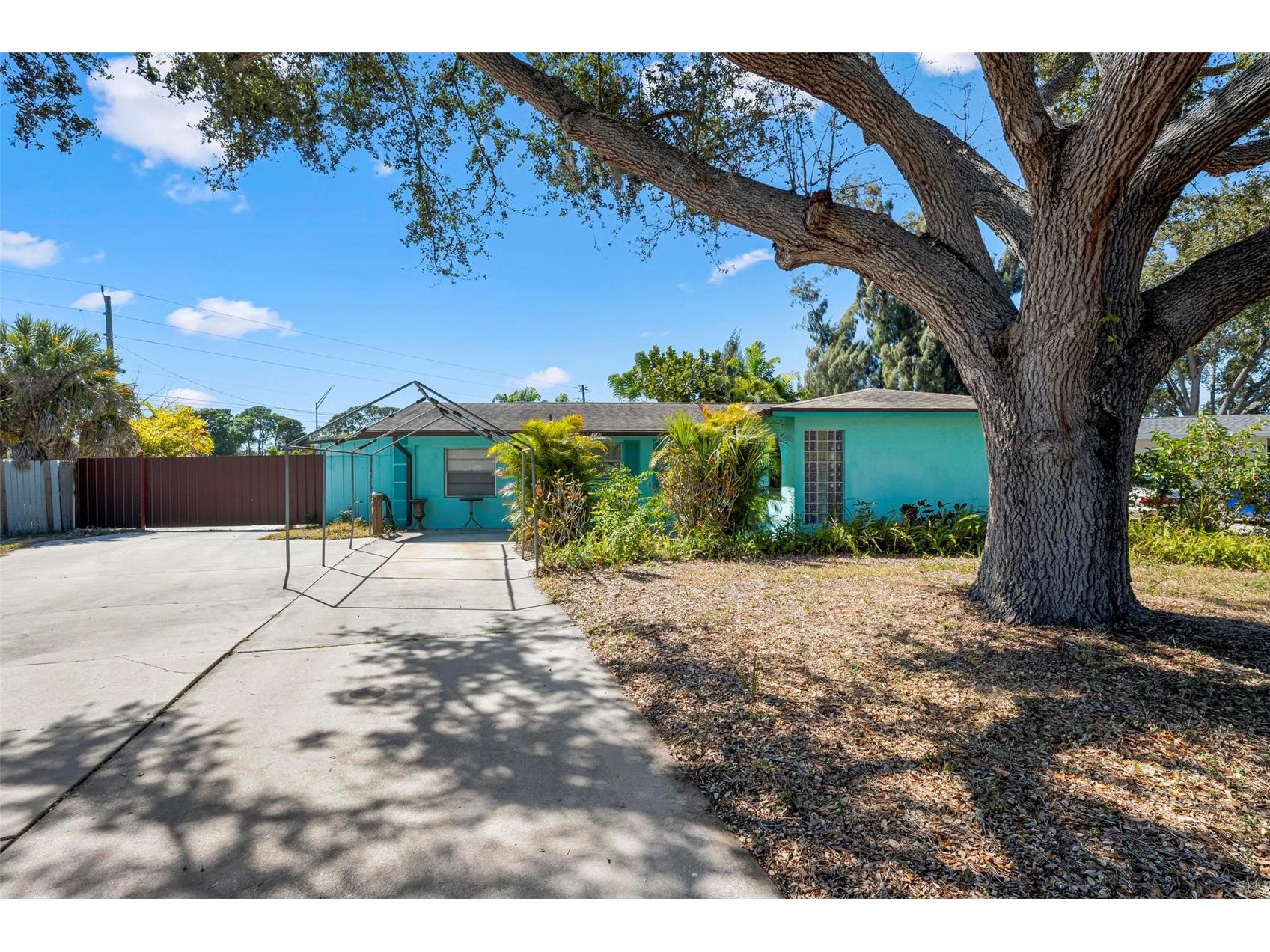 5310 Hayden Boulevard Sarasota FL 34232 A4683350 image1