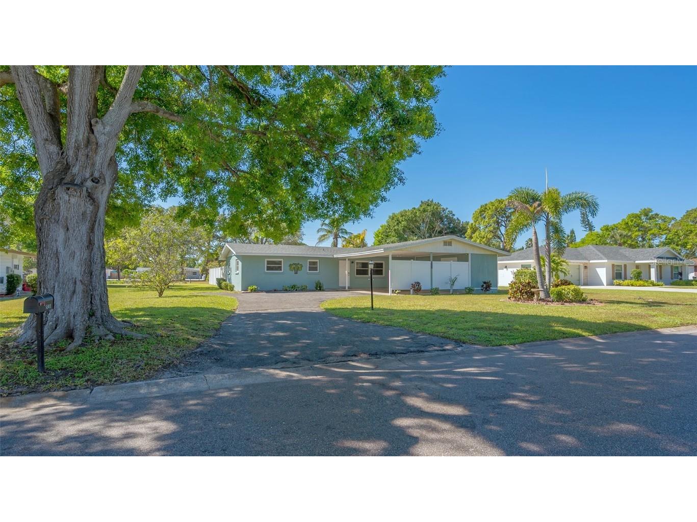 5311 10th Avenue Drive W Bradenton FL 34209 A4557797 image1