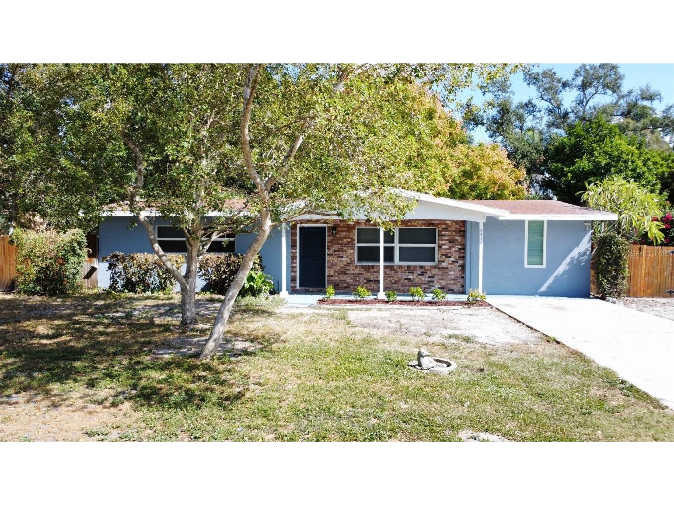 5311 3rd Street W Bradenton FL 34207 A4671263 image1