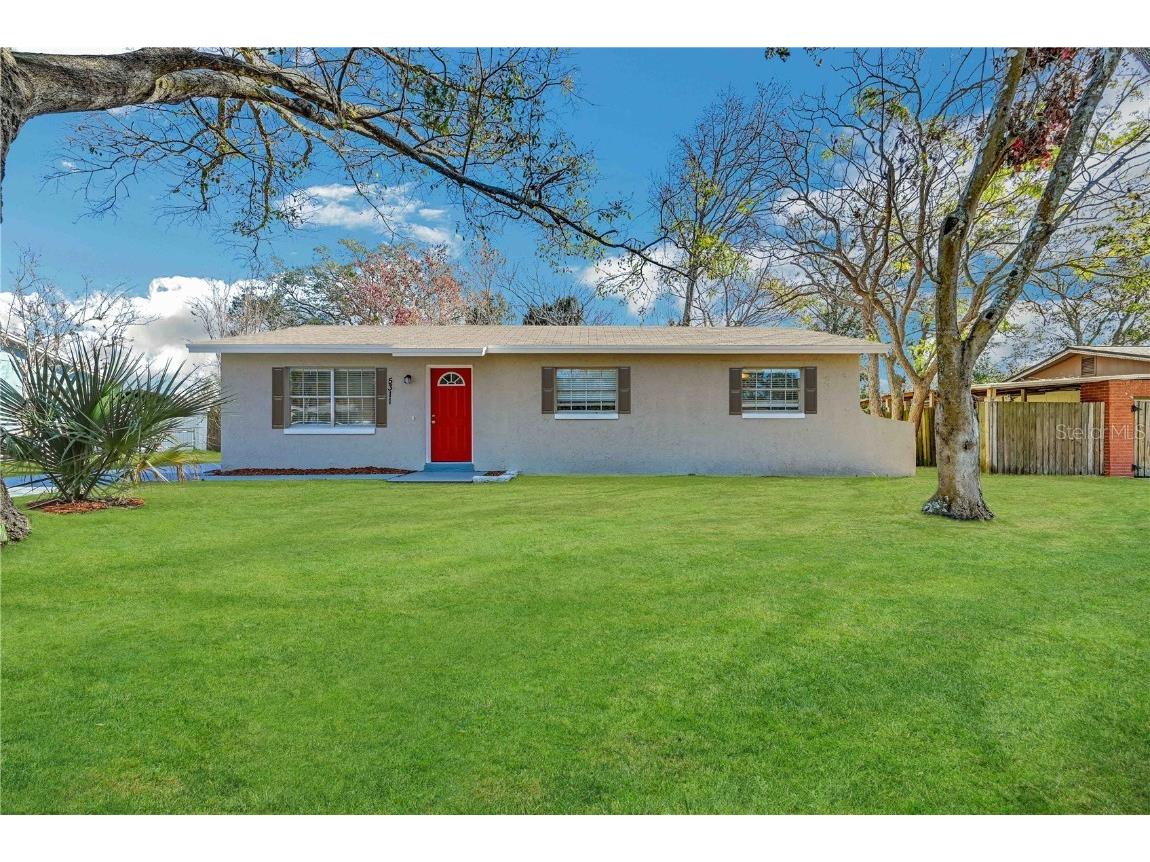 5311 Green Velvet Court Orlando FL 32808 O6115011 image1