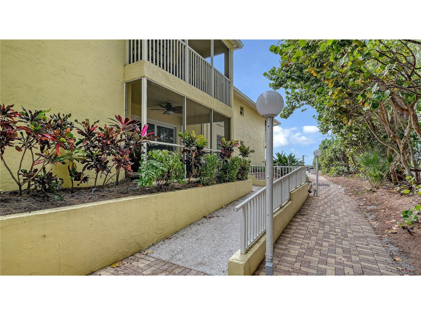 5311 Gulf Of Mexico Drive #3 Longboat Key FL 34228 - GULF OF MEXICO A4672601 image3