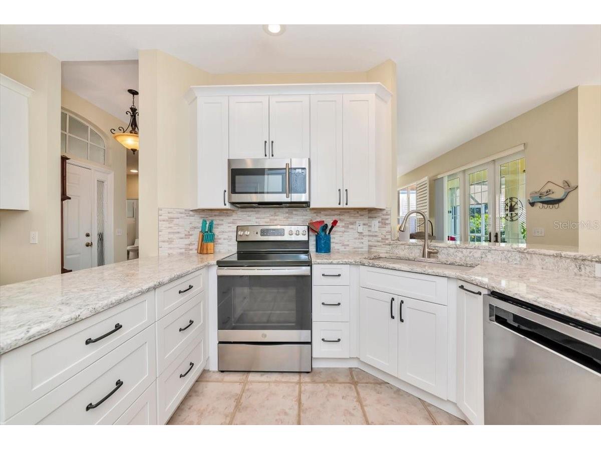 5312 52nd Avenue W Bradenton FL 34210 A4670656 image8