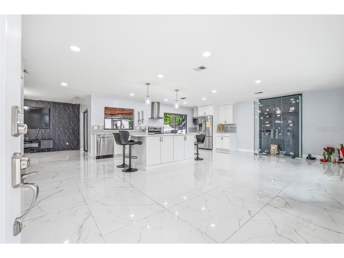 5312 Black Pine Drive Tampa FL 33624 TB8455290 image5