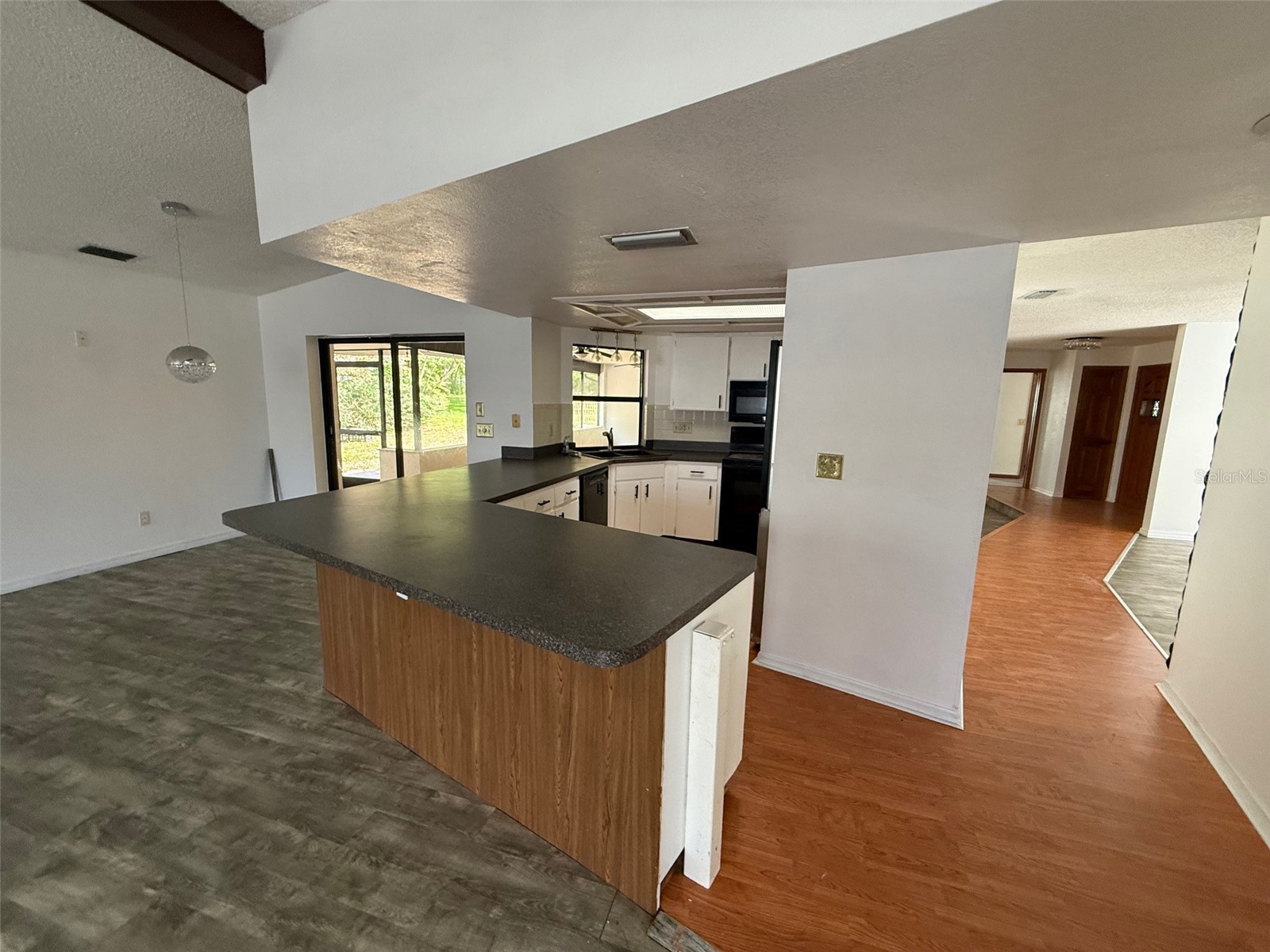5312 Suwannee Road Weeki Wachee FL 34607 W7885700 image5