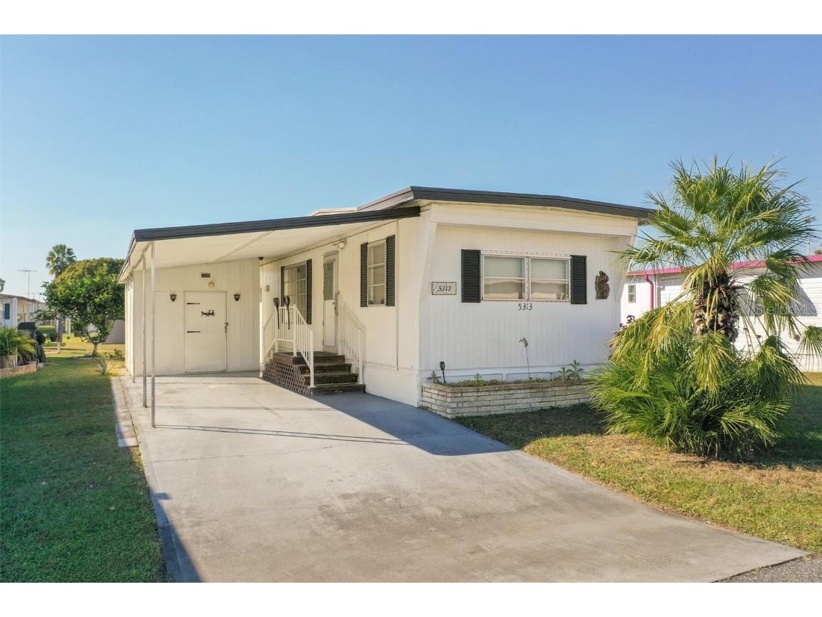 5313 Aurora Drive Zephyrhills FL 33541 P4937013 image1