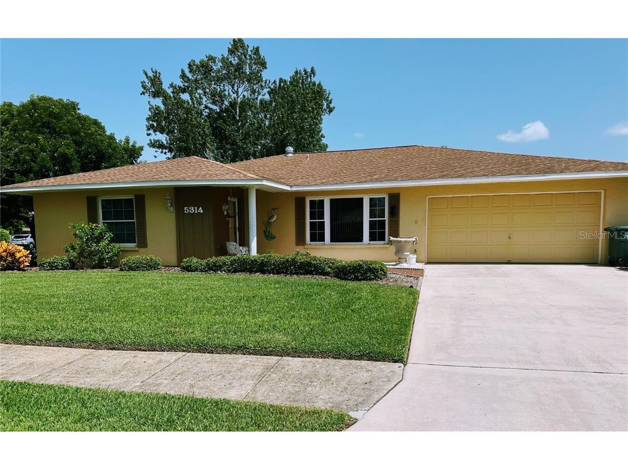5314 36th Avenue Drive W Bradenton FL 34209 OM663668 image1