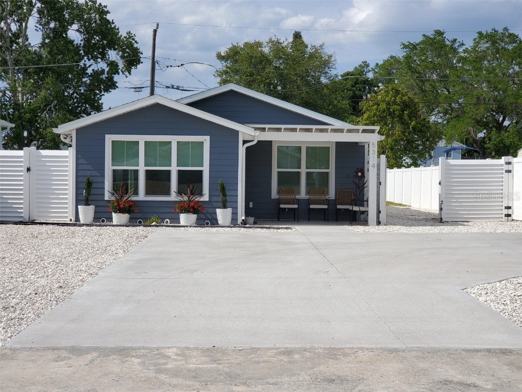 5314 3rd Avenue W Bradenton FL 34209 A4608729 image1