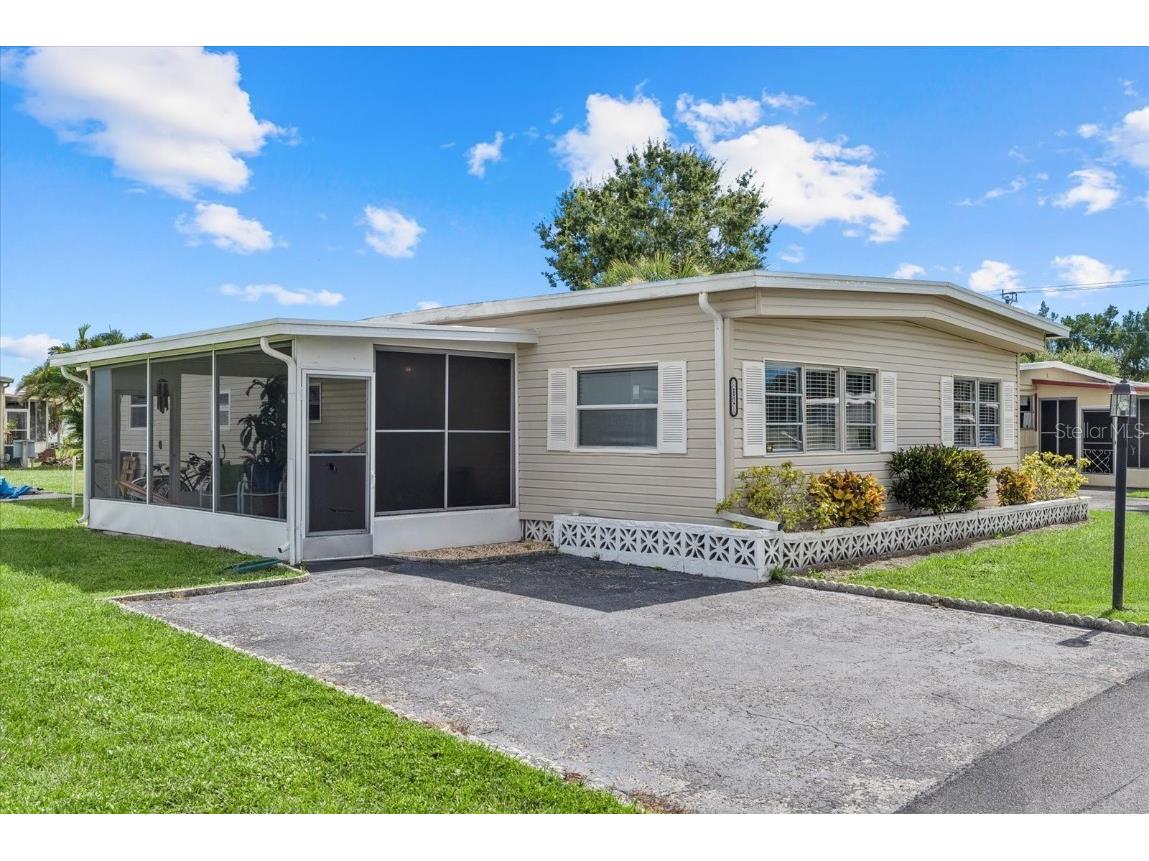 5316 53rd Avenue E #B2 Bradenton FL 34203 A4659700 image1