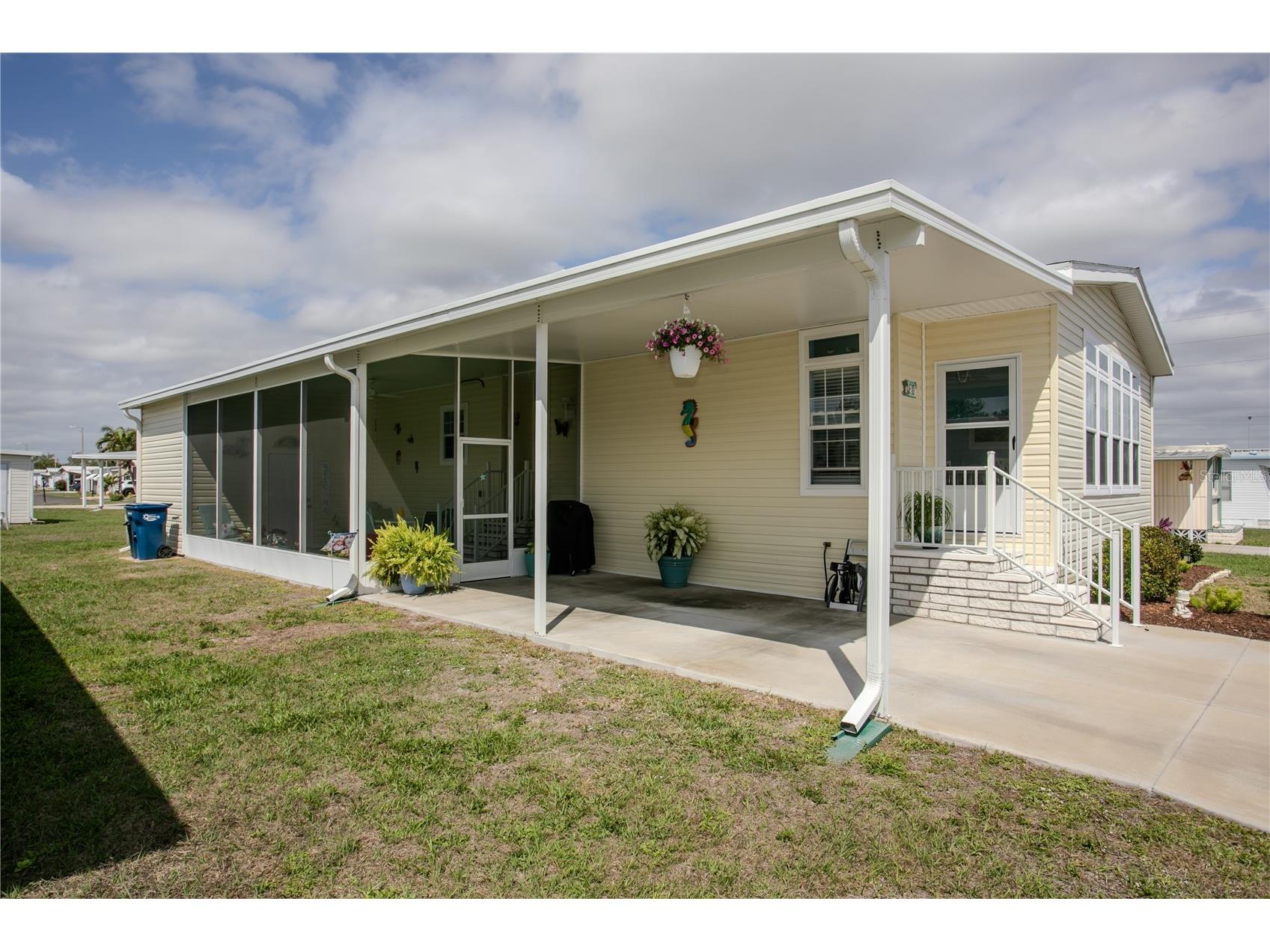 5316 53rd Avenue E #E10 Bradenton FL 34203 A4685771 image1