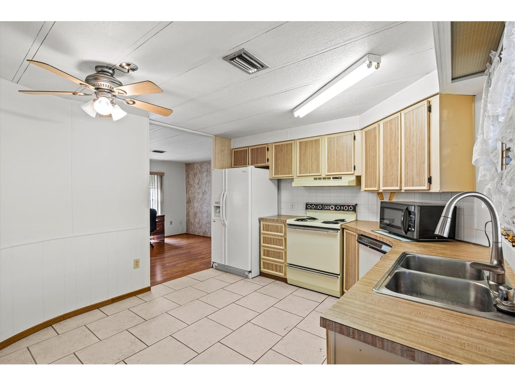 5316 53rd Avenue E #K28 Bradenton FL 34203 A4688799 image8