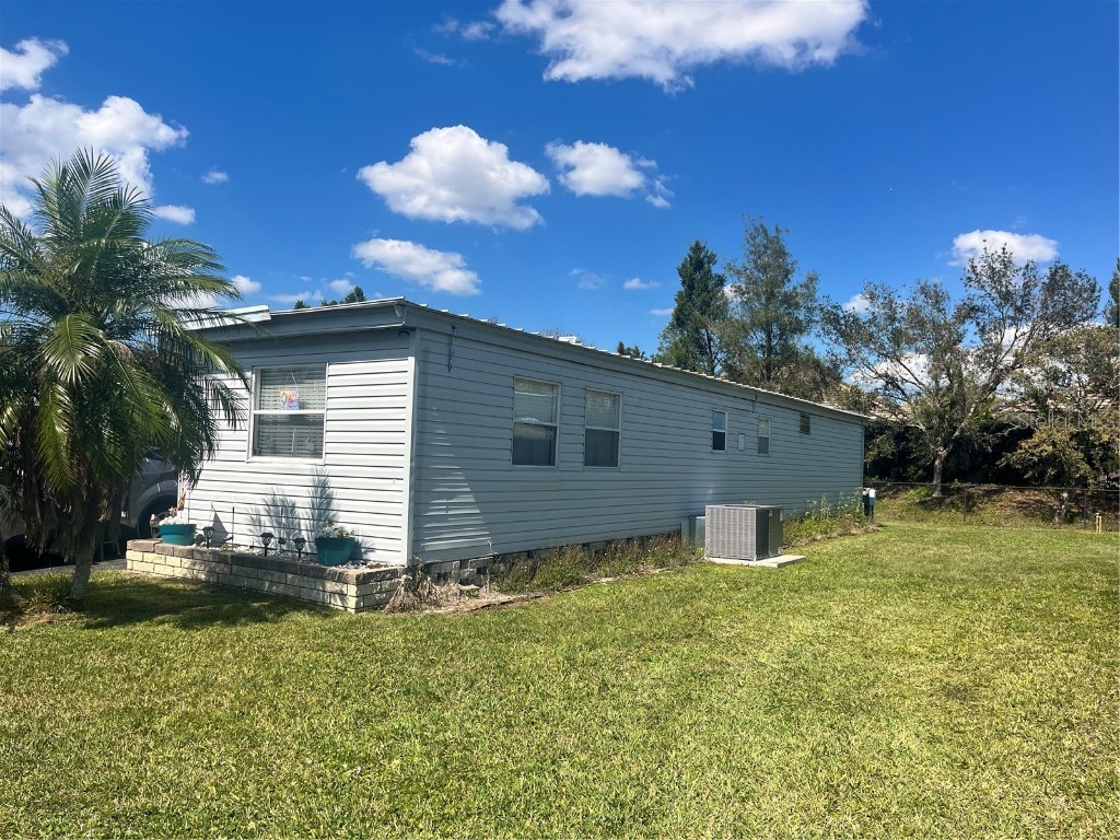 5316 53rd Avenue E #Q11 Bradenton FL 34203 A4643168 image2