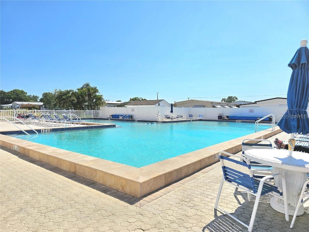 5316 53rd Avenue E #Q111 Bradenton FL 34203 A4651281 image2