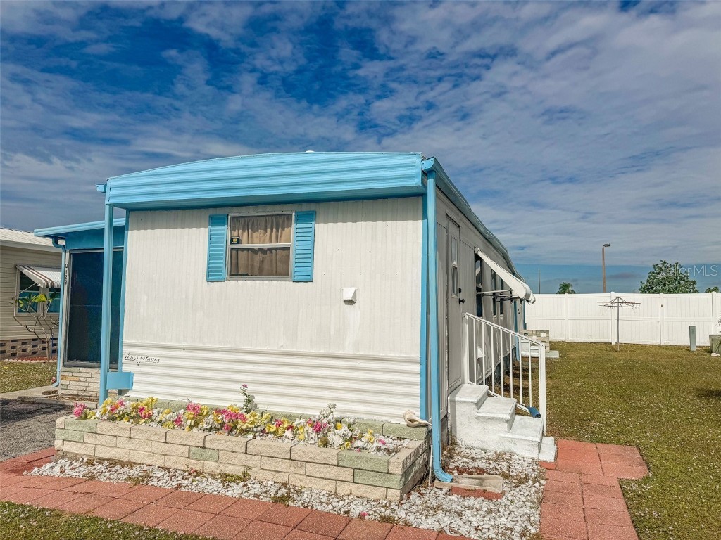 5316 53rd Avenue E #Q123 Bradenton FL 34203 A4674835 image1