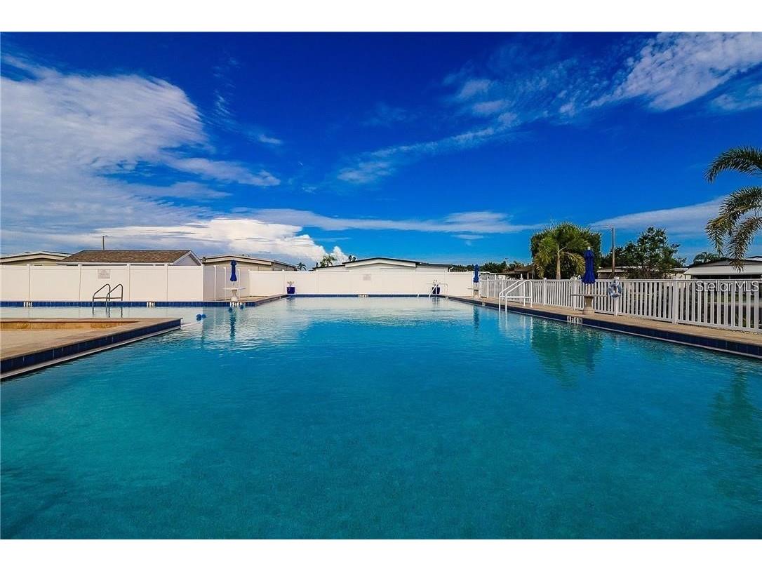 5316 53rd Avenue E #Q123 Bradenton FL 34203 A4674835 image11