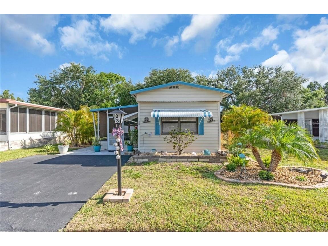 5316 53rd Avenue E #Q8 Bradenton FL 34203 A4652832 image1