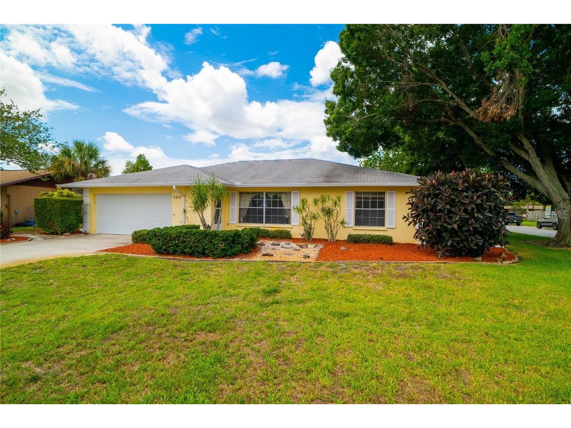 5317 36th Avenue Drive W Bradenton FL 34209 U8202341 image1