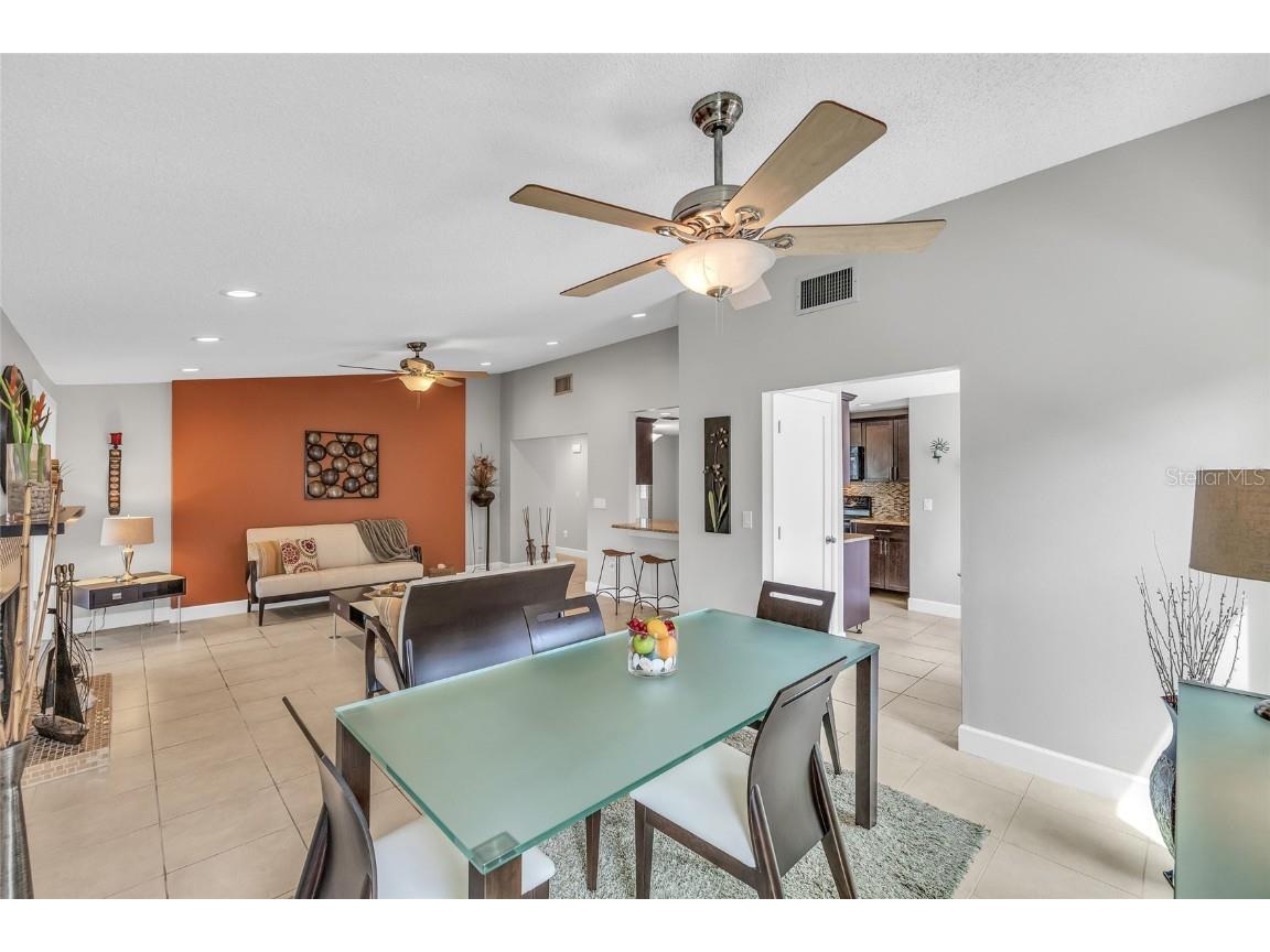 5317 Black Pine Drive Tampa FL 33624 TB8366180 image14