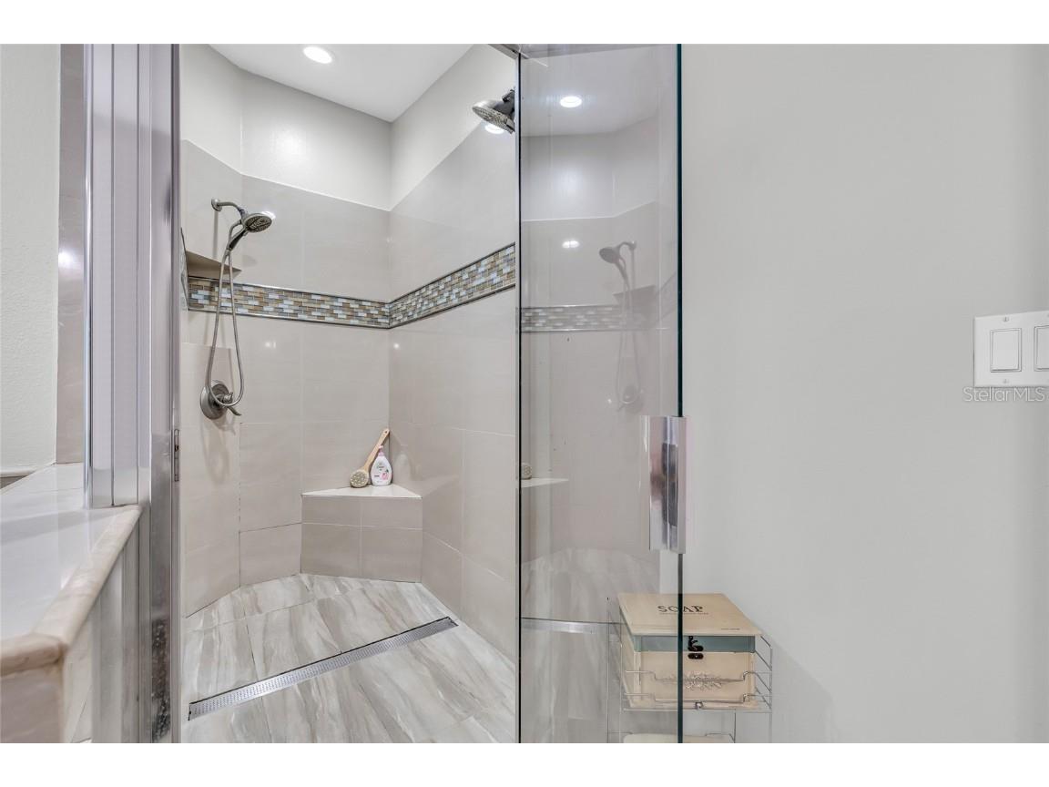 5317 Black Pine Drive Tampa FL 33624 TB8366180 image21