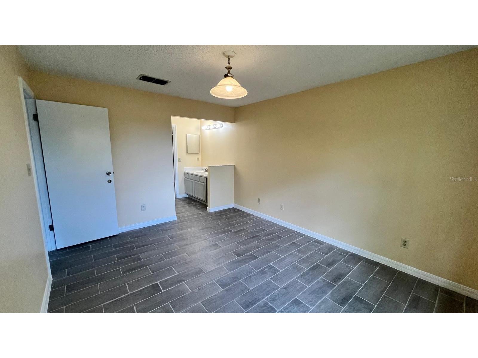 5317 Hyde Park Avenue Orlando FL 32808 O6316958 image11