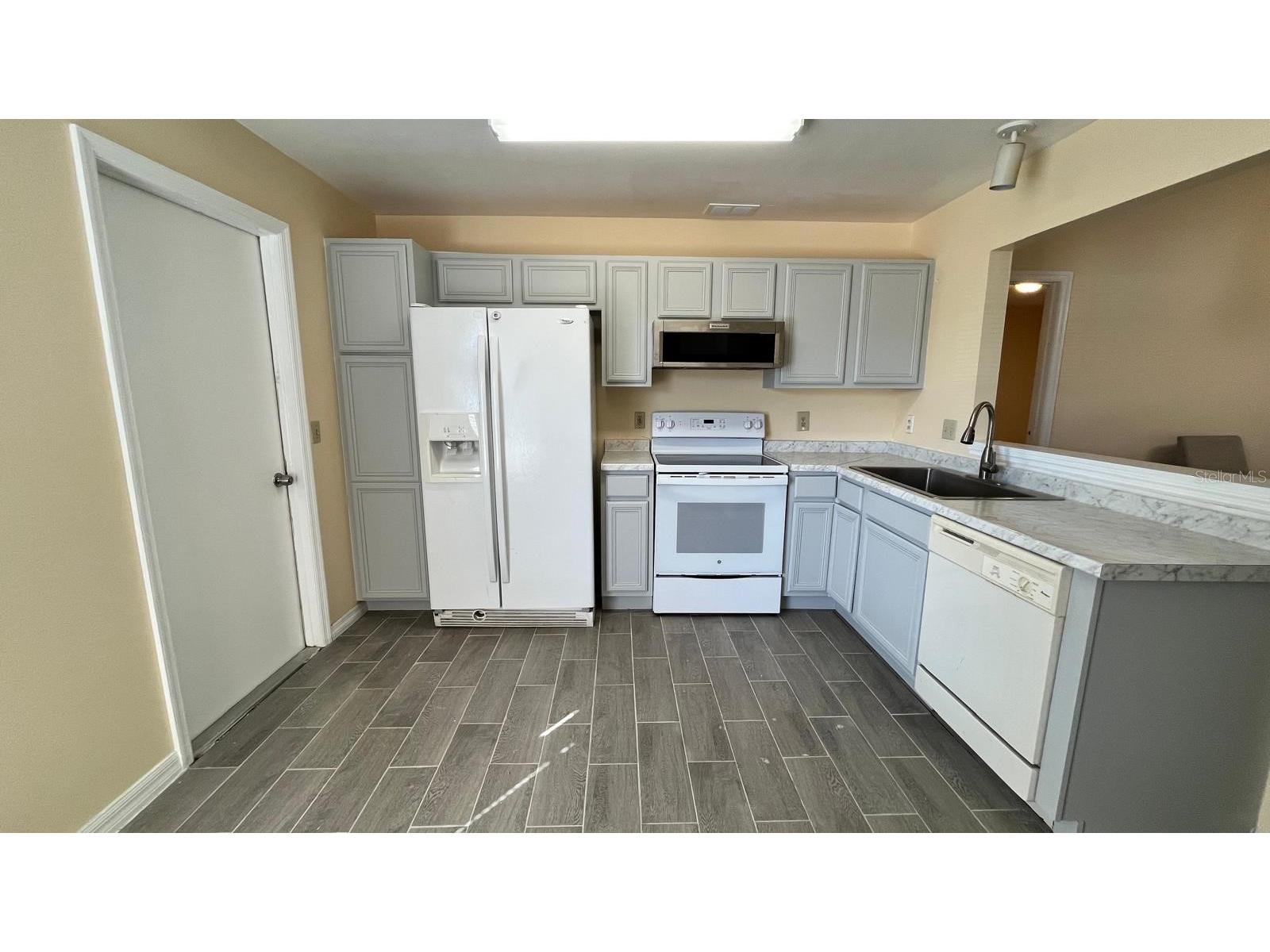 5317 Hyde Park Avenue Orlando FL 32808 O6316958 image5