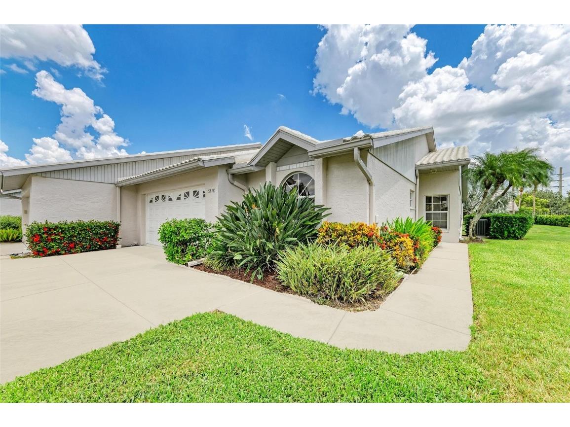 5318 Crestlake Boulevard Sarasota FL 34233 A4662239 image1