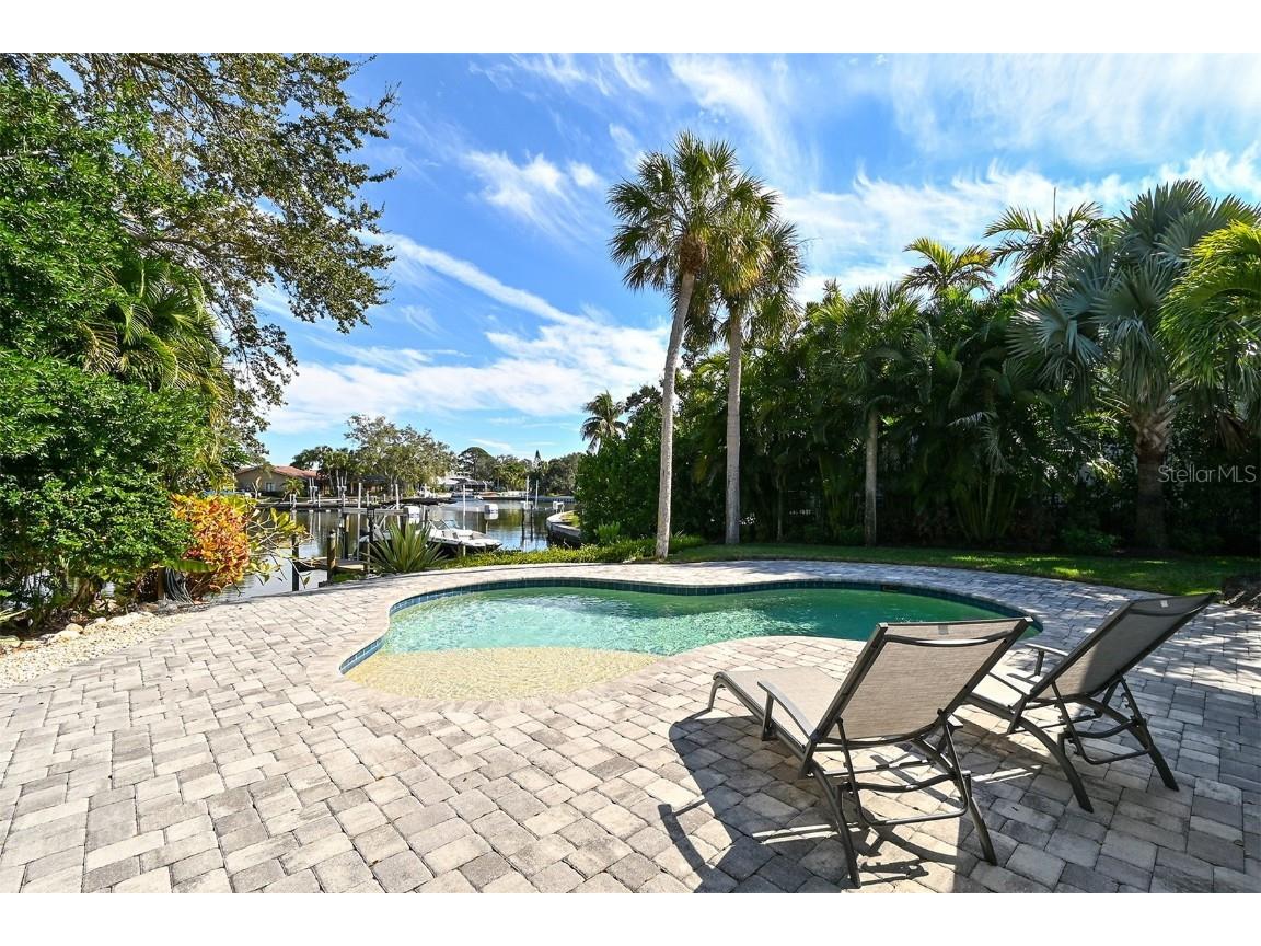 5319 Cape Leyte Drive Sarasota FL 34242 A4596036 image1