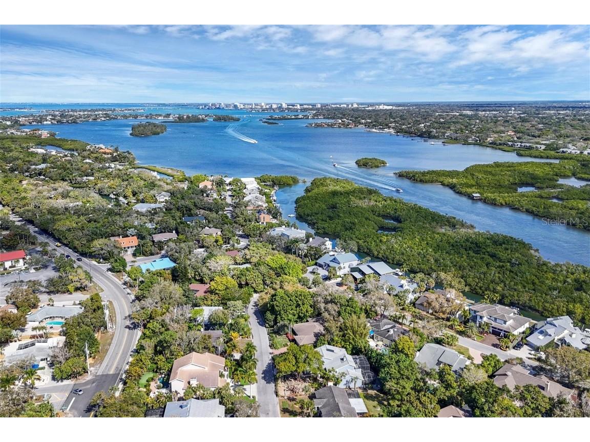 5319 Siesta Cove Drive Sarasota FL 34242 A4599294 image1