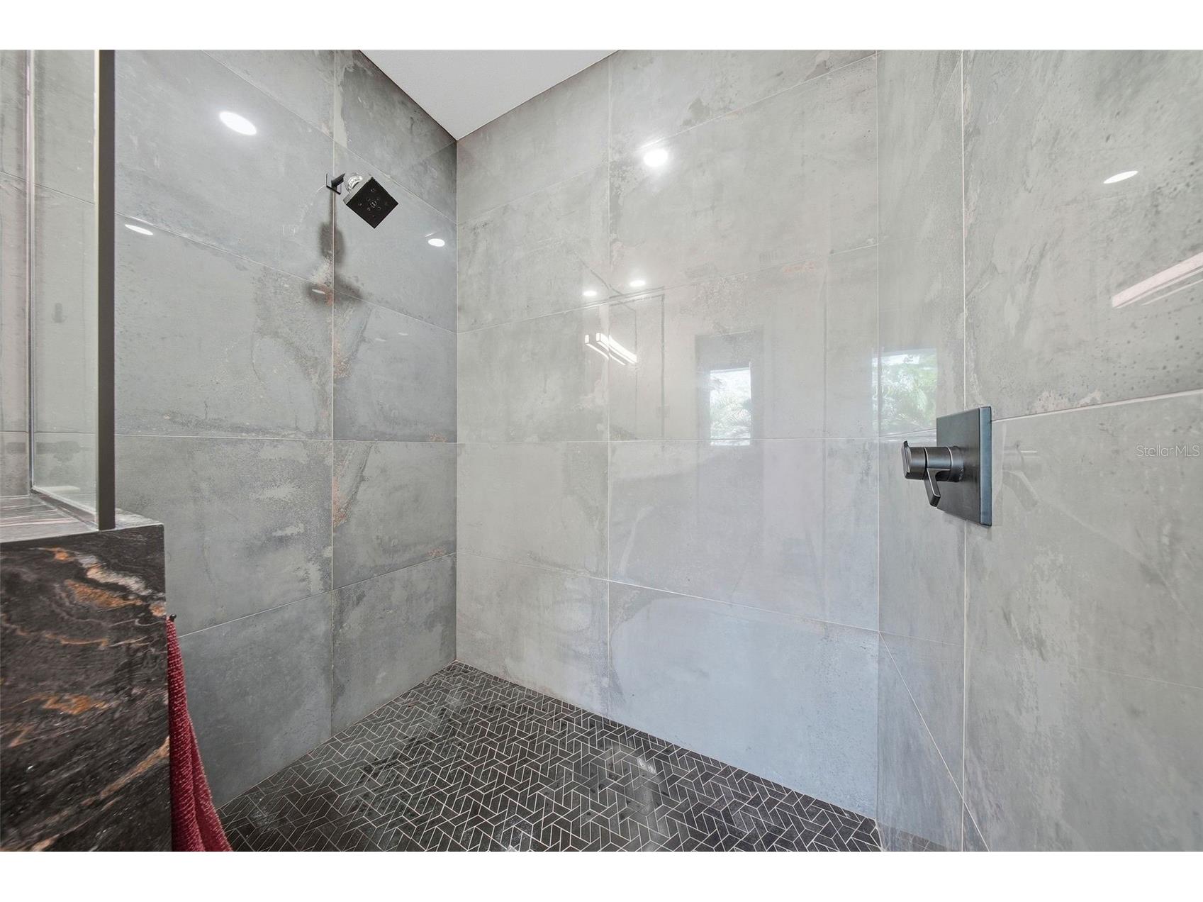 532 31st Street S Saint Petersburg FL 33712 TB8485264 image32