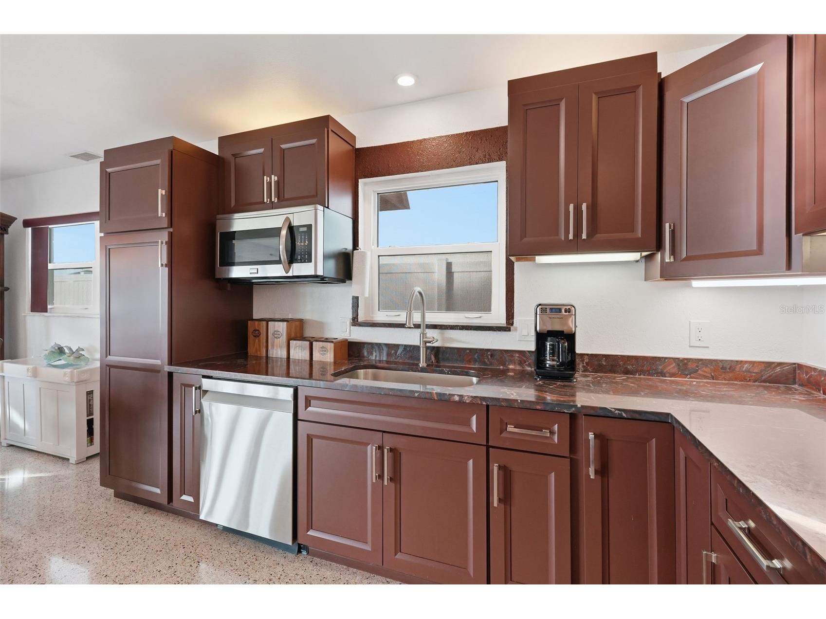 532 Crystal Drive Madeira Beach FL 33708 TB8487459 image11