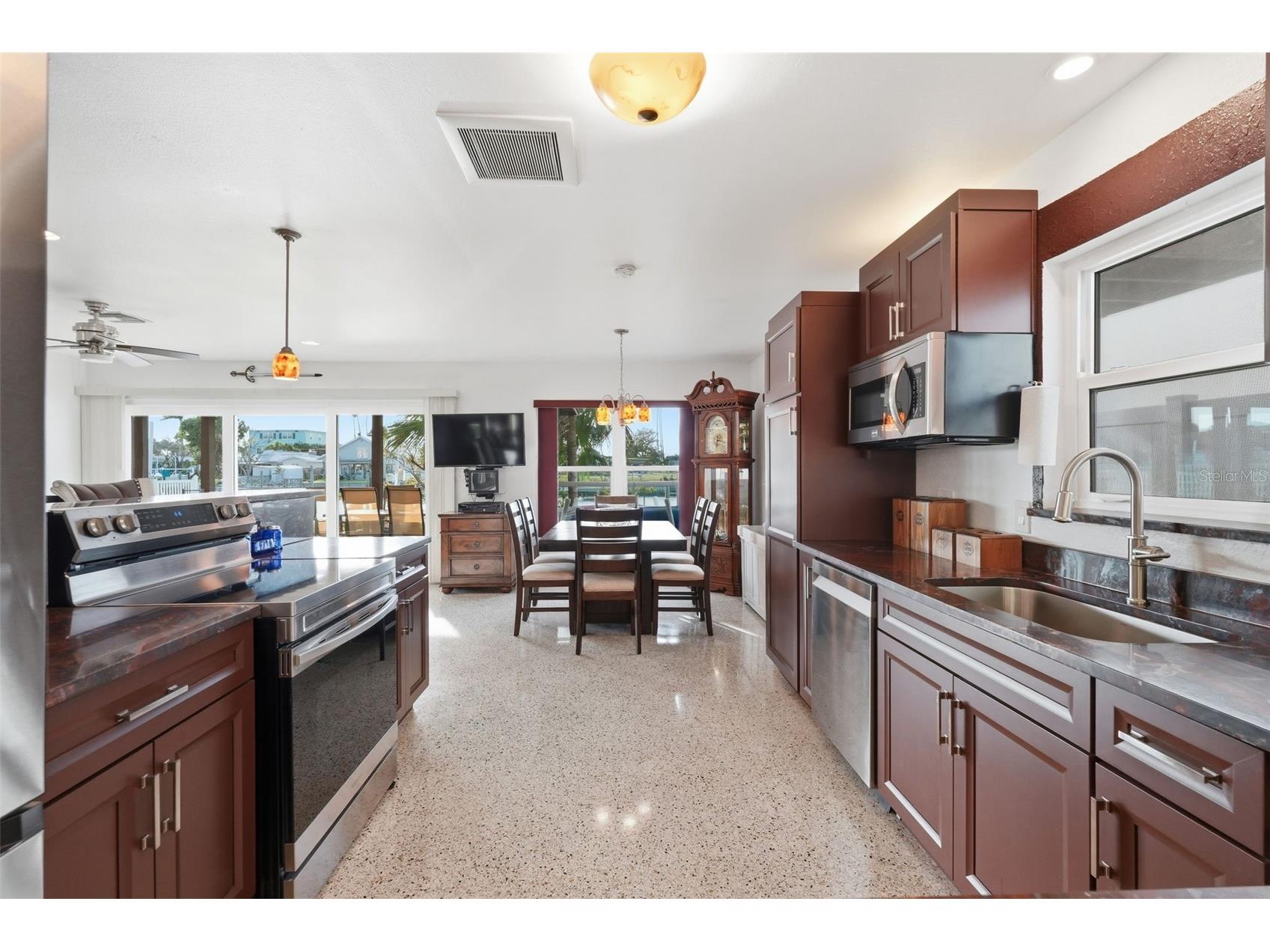 532 Crystal Drive Madeira Beach FL 33708 TB8487459 image12
