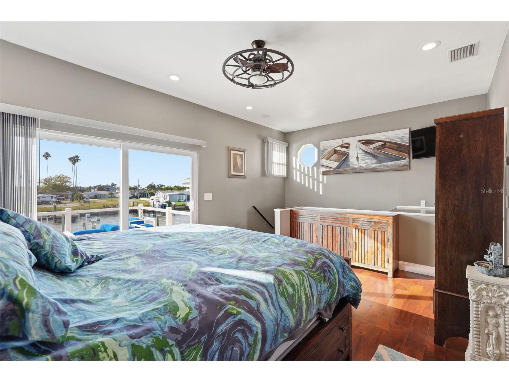 532 Crystal Drive Madeira Beach FL 33708 TB8487459 image24