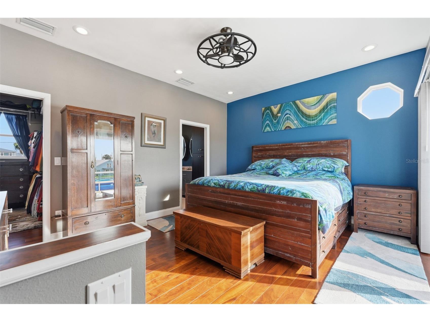 532 Crystal Drive Madeira Beach FL 33708 TB8487459 image25