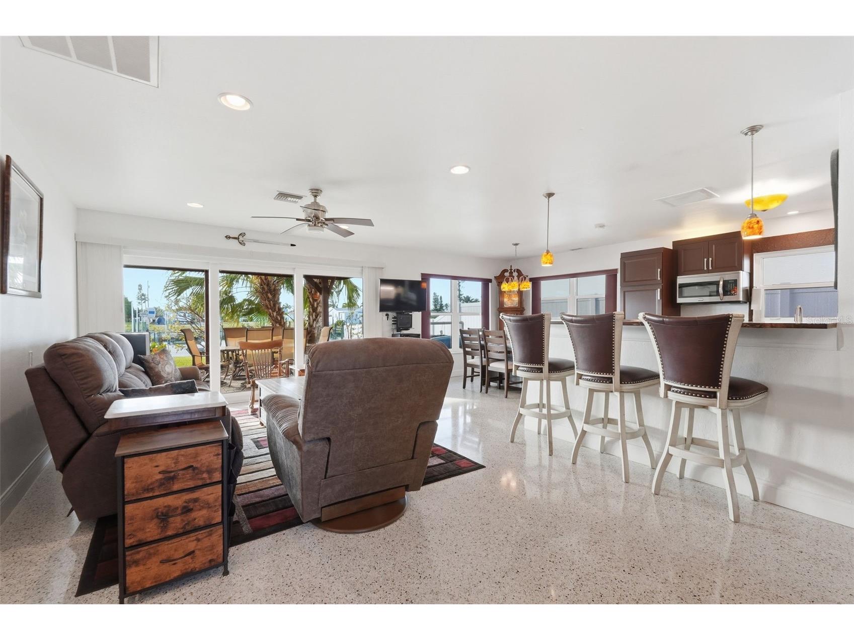 532 Crystal Drive Madeira Beach FL 33708 TB8487459 image6