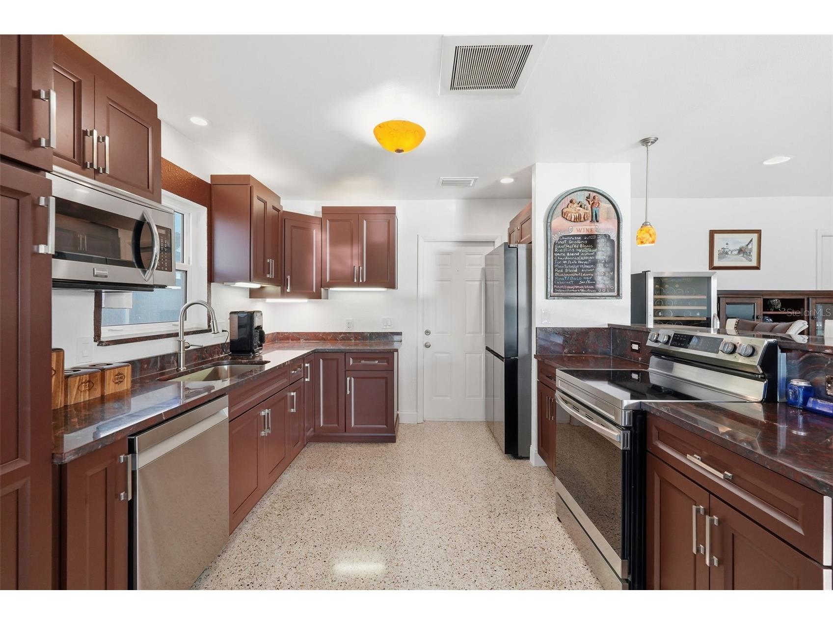 532 Crystal Drive Madeira Beach FL 33708 TB8487459 image9