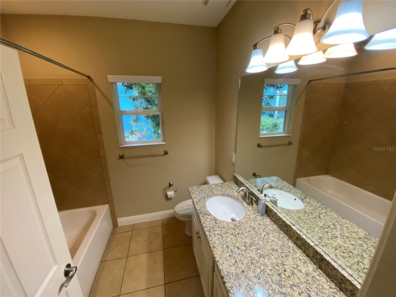 532 Manns Harbor Drive Apollo Beach FL 33572 P4938345 image8