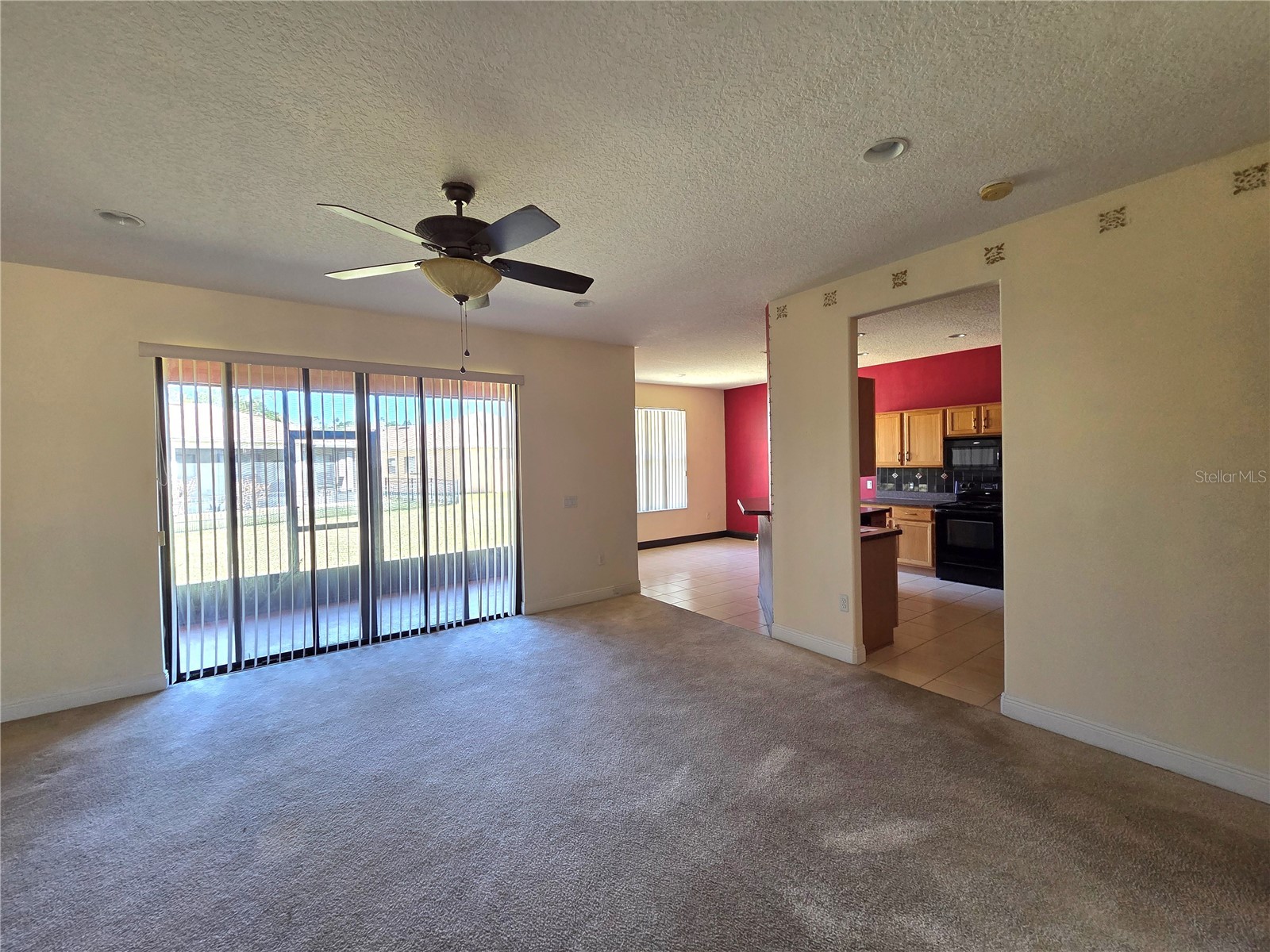 532 Pasadena Pl Poinciana FL 34759 P4937900 image3