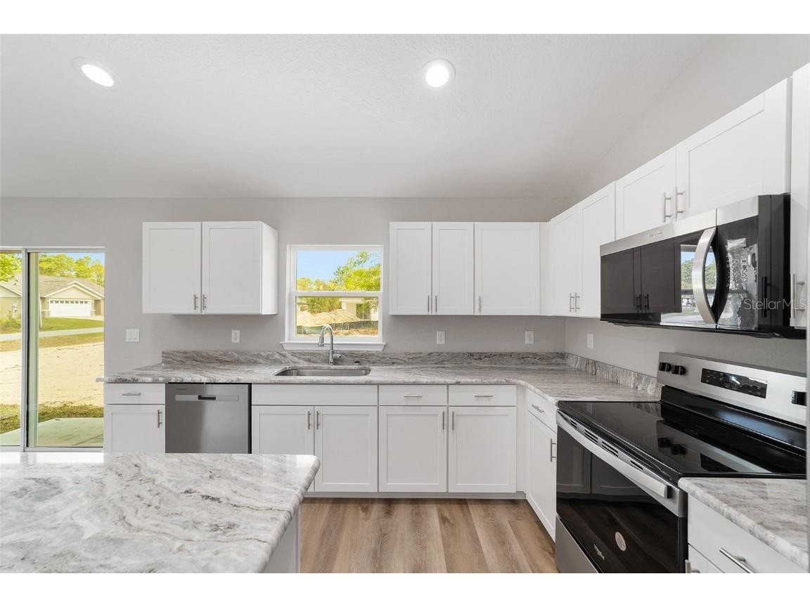 532 W Homeway Loop Citrus Springs FL 34434 OM700525 image4