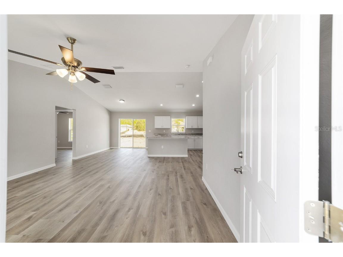 532 W Homeway Loop Citrus Springs FL 34434 OM700525 image8